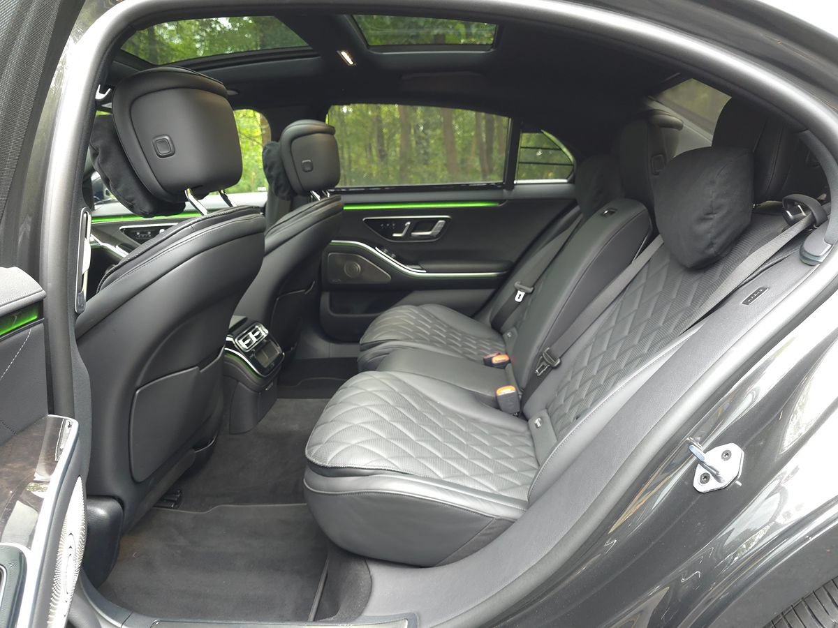Used 2023 Mercedes-Benz S 580e 4MATIC Sedan w/ Warmth & Comfort Package image 14