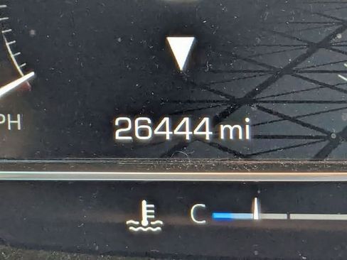 Used 2023 GMC Yukon XL SLT image 20