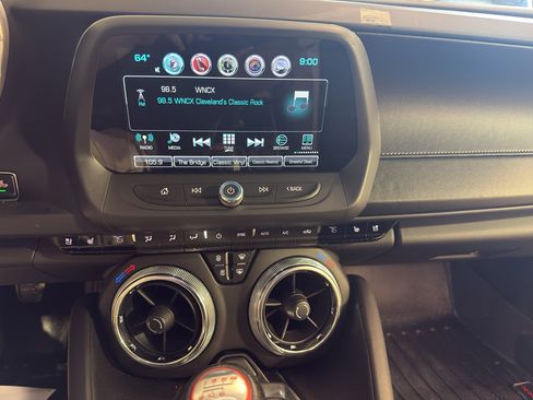 Used 2016 Chevrolet Camaro SS image 17