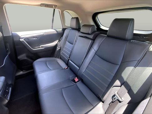 Used 2025 Toyota RAV4 XLE Premium FWD image 20