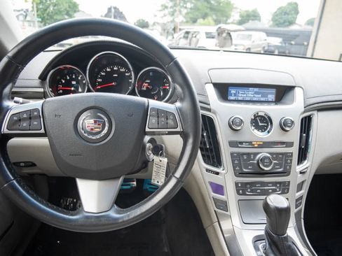 Used 2010 Cadillac CTS Sedan RWD image 19