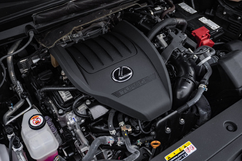 Used 2023 Lexus RX 350 Premium Plus w/ Accessory Package AWD/4WD image 29