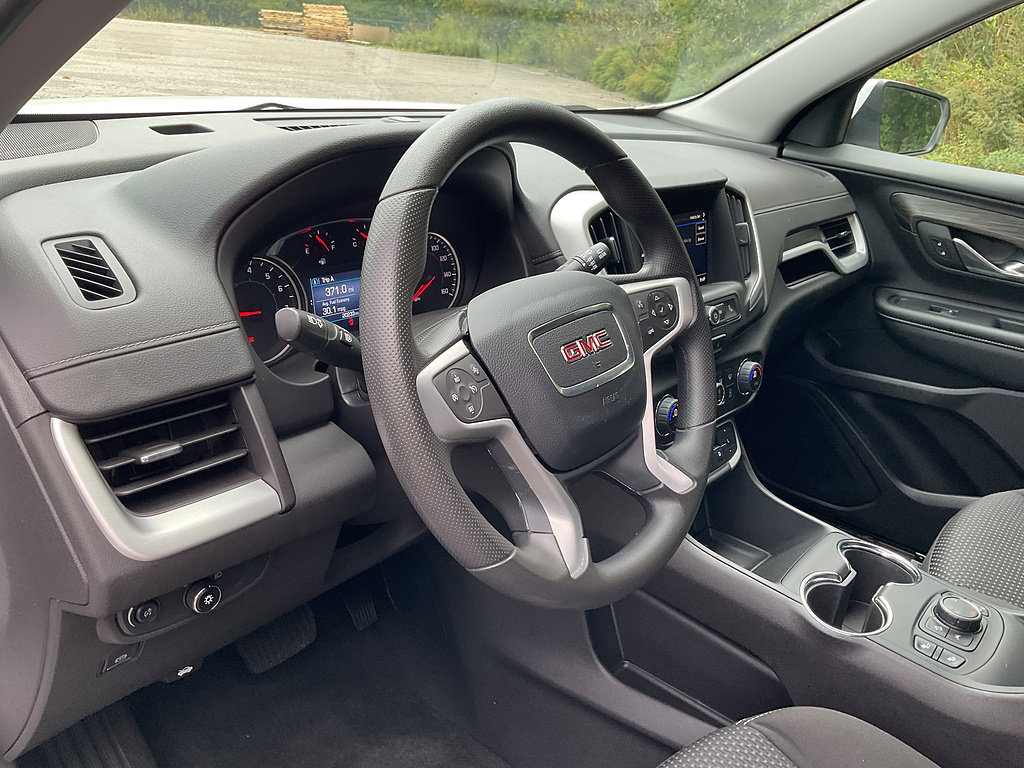 Used 2024 GMC Terrain SLE w/ Driver Convenience Package AWD/4WD image 10