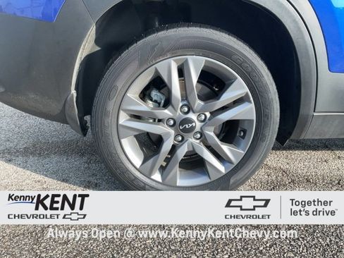 Used 2023 Kia Seltos LX image 8