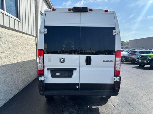 Used 2023 RAM ProMaster 2500 FWD image 4