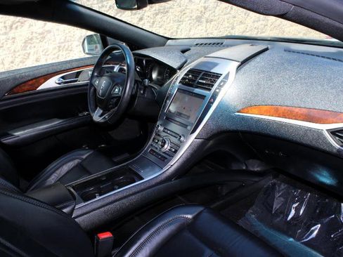 Used 2019 Lincoln MKZ Reserve image 16