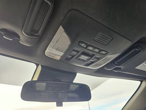 Used 2020 Toyota Corolla SE image 27