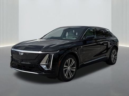 New 2026 Cadillac Lyriq Premium Luxury RWD image 1