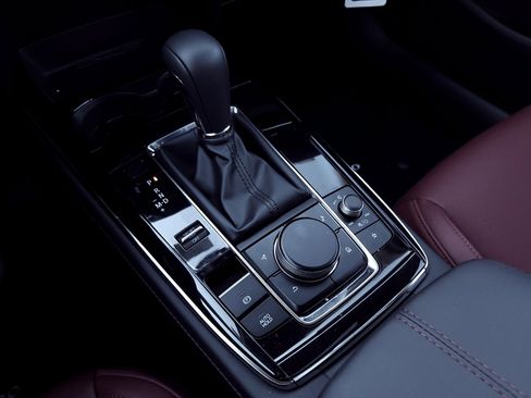 Used 2025 MAZDA CX-30 AWD 2.5 S w/ Preferred Package image 12