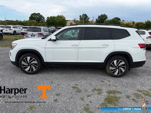 Used 2024 Volkswagen Atlas SE w/ Panoramic Sunroof Package AWD/4WD image 2