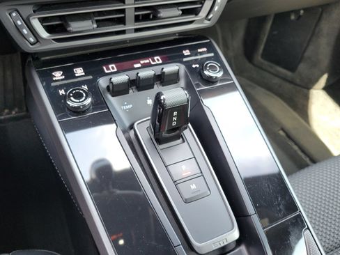 Certified 2022 Porsche 911 Carrera RWD image 20