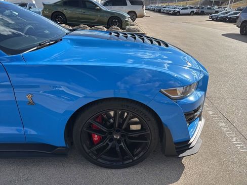 Used 2022 Ford Mustang Shelby GT500 w/ Technology Package image 4