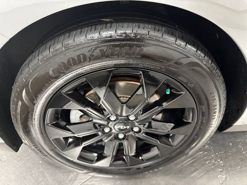 Certified 2024 Kia Carnival SX Prestige image 17