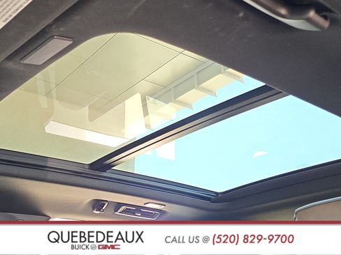 Used 2025 GMC Yukon Denali Ultimate AWD/4WD image 13