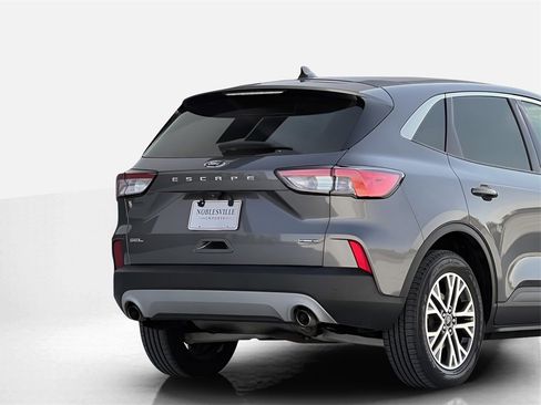 Used 2022 Ford Escape SEL image 8