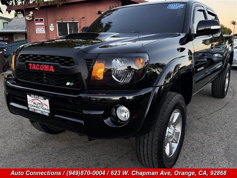 Used 2011 Toyota Tacoma PreRunner w/ SR5 Pkg #2 w/JBL Audio image 30