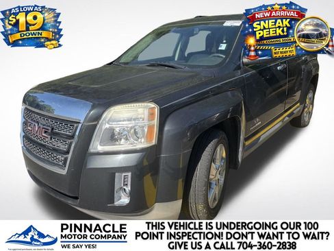 Used 2014 GMC Terrain SLT w/ Chrome Appearance Package FWD image 2