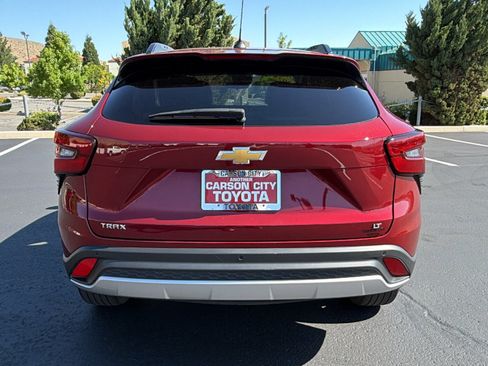 Used 2025 Chevrolet Trax LT w/ Driver Confidence Package FWD image 4
