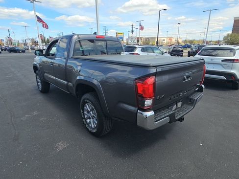 Used 2019 Toyota Tacoma SR5 AWD/4WD image 5