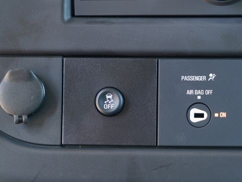 New 2025 Chevrolet Express 3500 w/ Power Convenience Package RWD image 30
