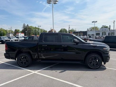 New 2026 RAM 1500 Express AWD/4WD image 9