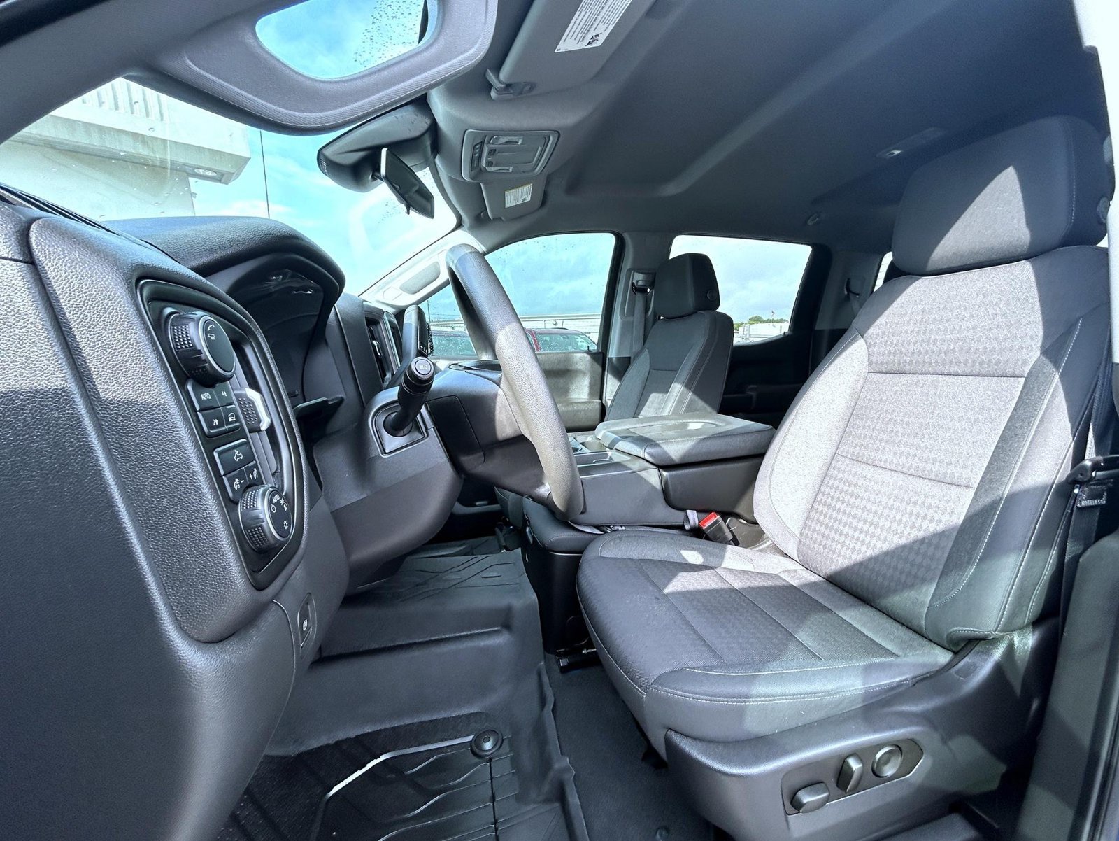 Certified 2023 Chevrolet Silverado 1500 Custom AWD/4WD image 10