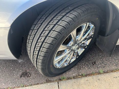 Used 2009 Buick Lucerne CXL FWD image 27
