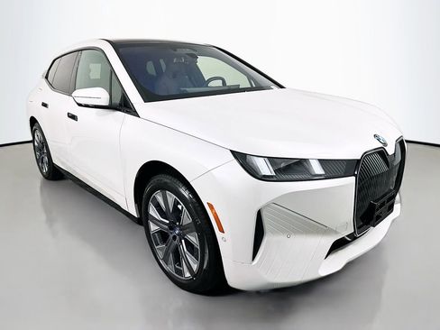 New 2026 BMW iX xDrive45 image 3