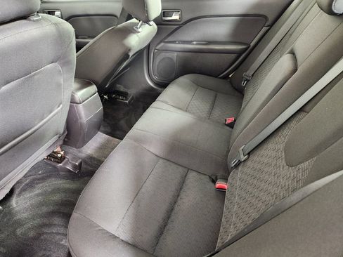 Used 2010 Ford Fusion SE FWD image 21