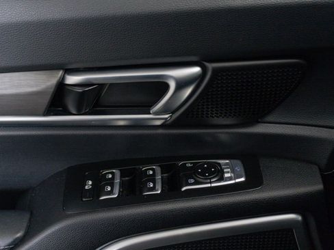 Used 2023 Kia Telluride EX X-Line image 12