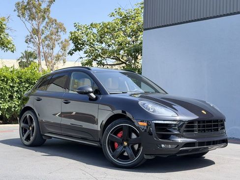 Used 2017 Porsche Macan GTS AWD/4WD image 2