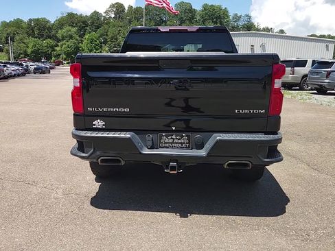 Used 2021 Chevrolet Silverado 1500 Custom Trail Boss AWD/4WD image 18