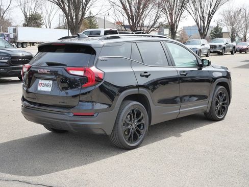 Used 2022 GMC Terrain SLE w/ Driver Convenience Package AWD/4WD image 13