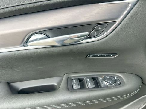Used 2024 Cadillac XT6 Luxury FWD image 17