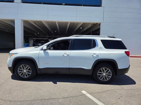 Certified 2019 GMC Acadia SLT AWD/4WD image 3