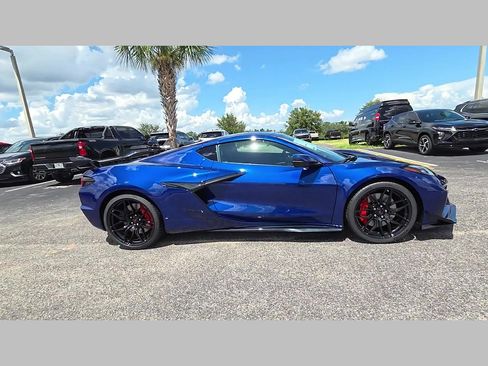 New 2027 Chevrolet Corvette Z06 RWD image 16