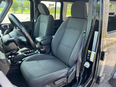 Used 2021 Jeep Wrangler Unlimited Sport image 19