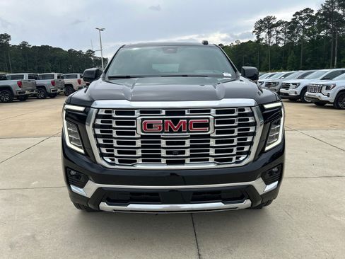 New 2026 GMC Yukon XL Denali w/ Denali Reserve Package RWD image 5