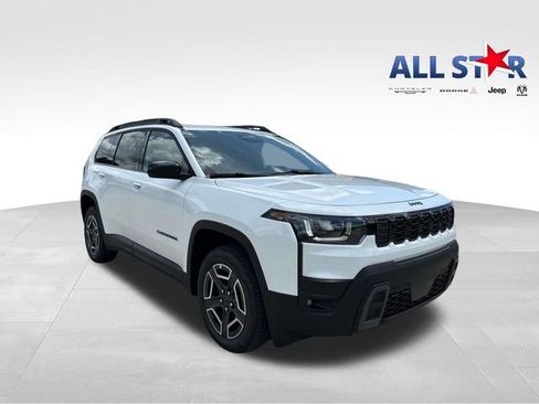 New 2026 Jeep Cherokee Laredo AWD/4WD image 1