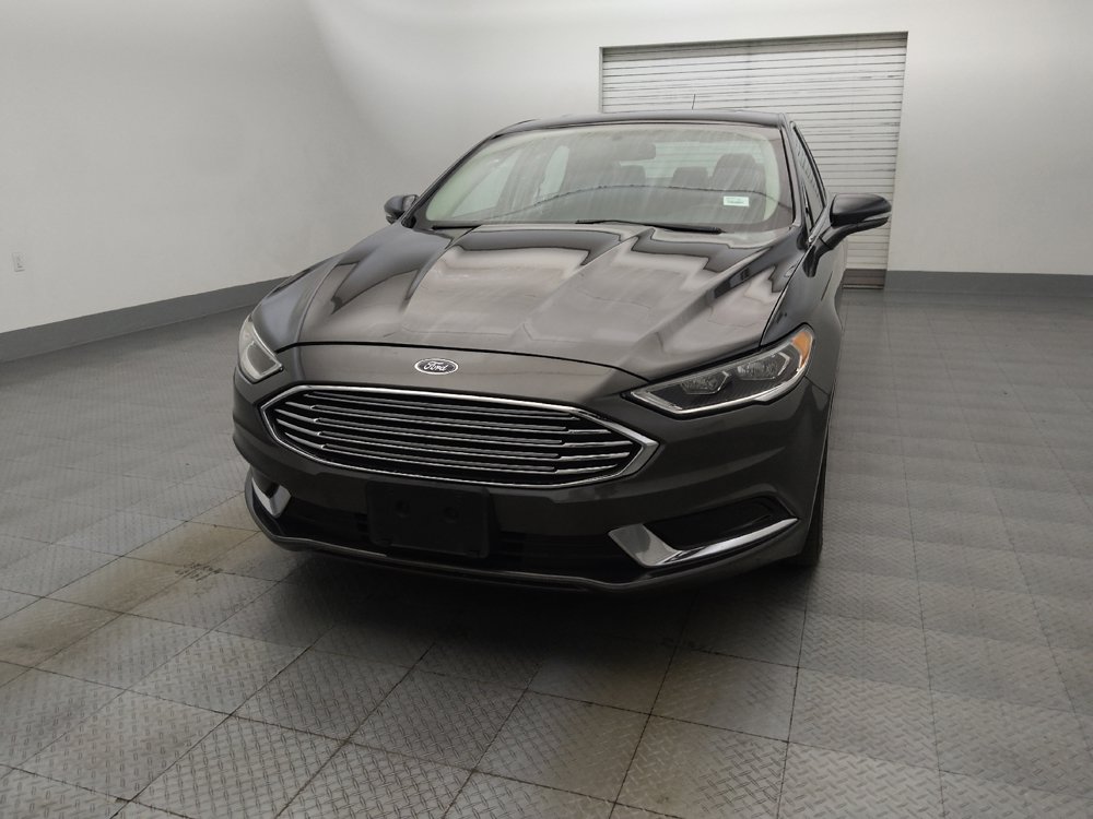 Used 2018 Ford Fusion SE w/ Fusion SE Technology Package FWD image 15