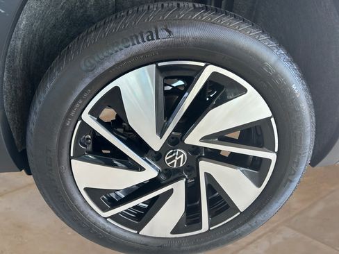 Used 2024 Volkswagen Atlas SE FWD image 25