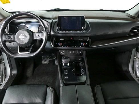 Used 2021 Nissan Rogue SL image 16