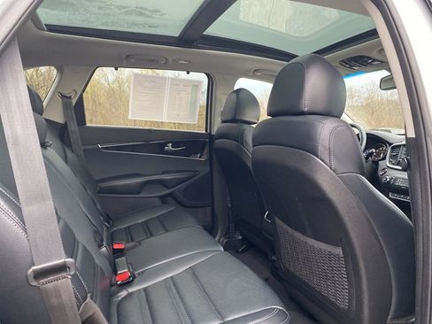 Certified 2018 Kia Sorento EX w/ EX Advanced Touring Package image 14
