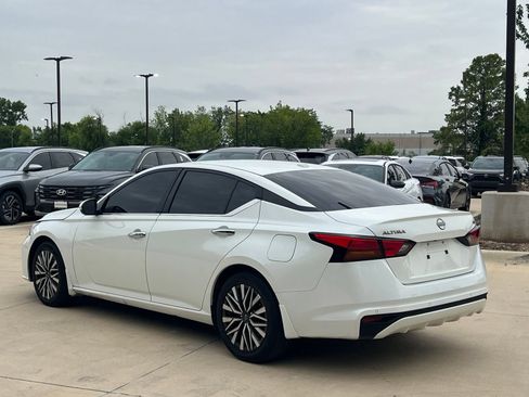 Used 2023 Nissan Altima 2.5 SV FWD image 9
