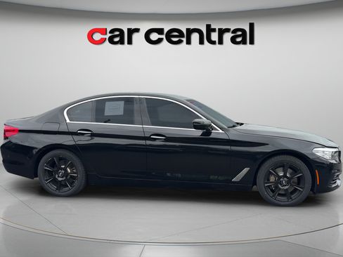 Used 2017 BMW 530i RWD image 6