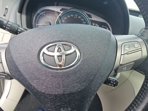 Used 2009 Toyota Venza AWD image 12