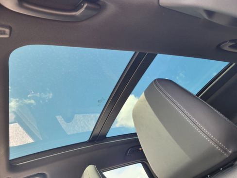 Used 2025 BMW X1 xDrive28i w/ Technology Package image 20