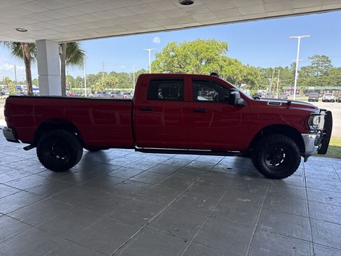 Used 2024 RAM 2500 Tradesman w/ Chrome Appearance Group RWD image 19