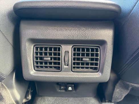 Used 2025 Toyota Camry SE image 24