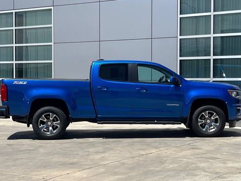 Used 2018 Chevrolet Colorado Z71 AWD/4WD image 3